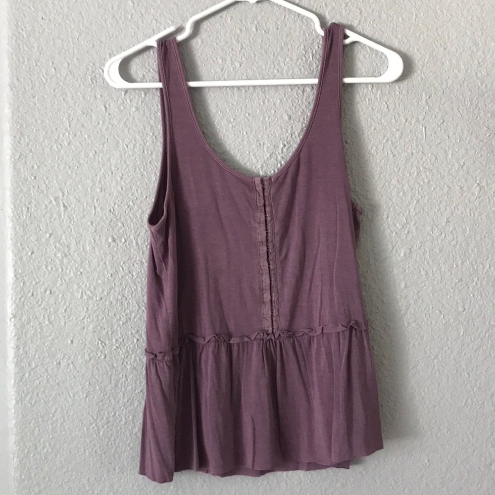 purple tank top